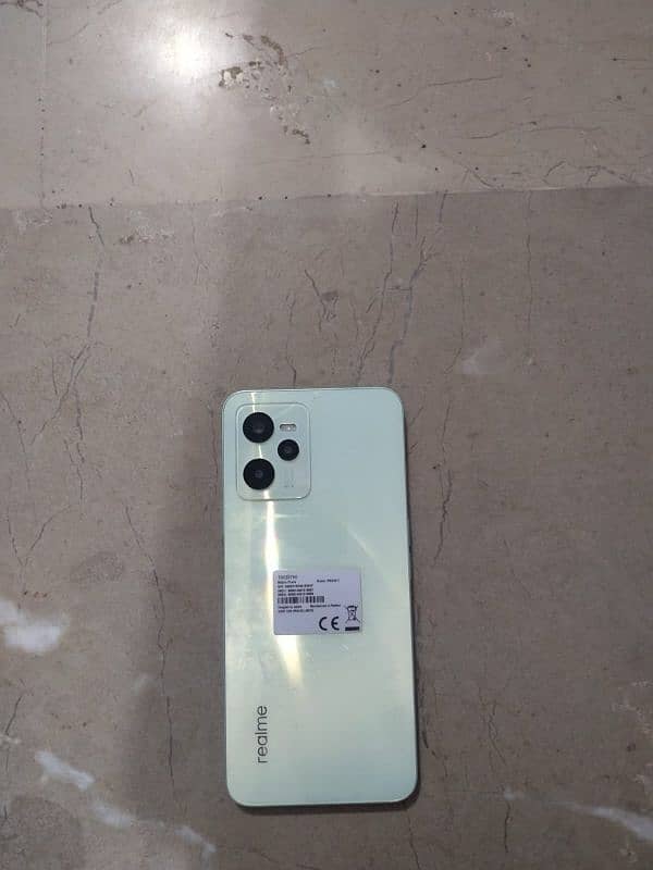 Realme C35 0