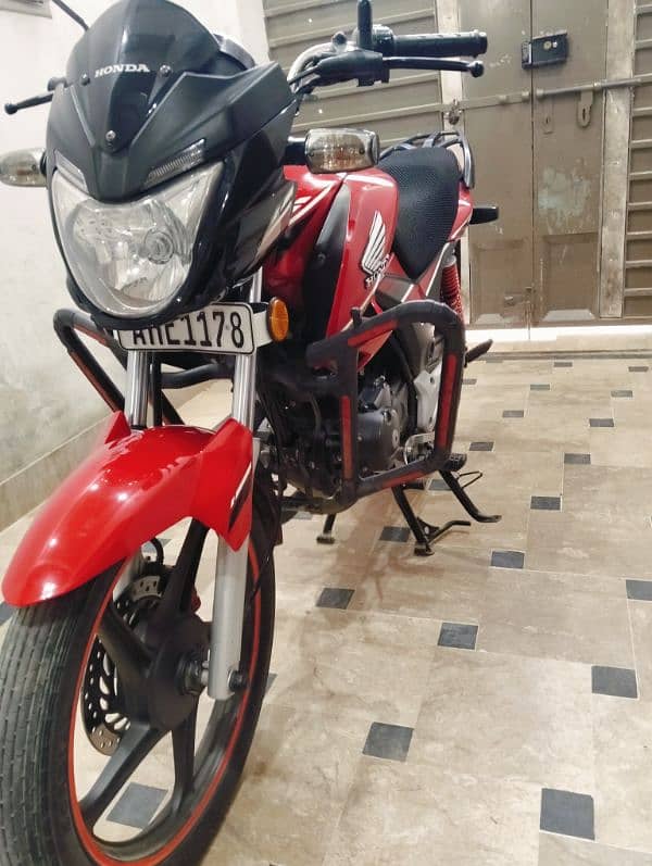 Honda CB 150 F excellent condition for urgent sale 7