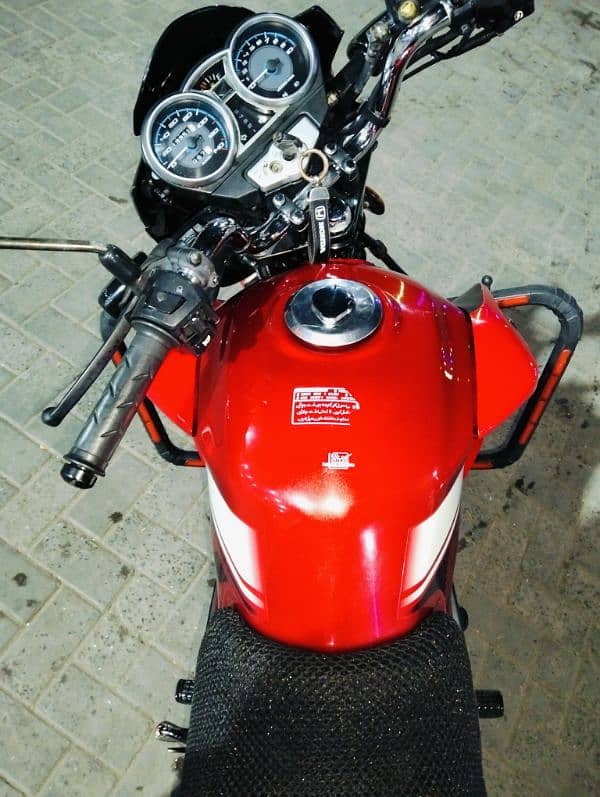 Honda CB 150 F excellent condition for urgent sale 9