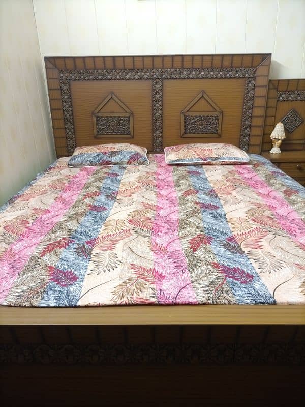 Double Bed with 2 Side Tables, 2 Single Table and Dressing 0