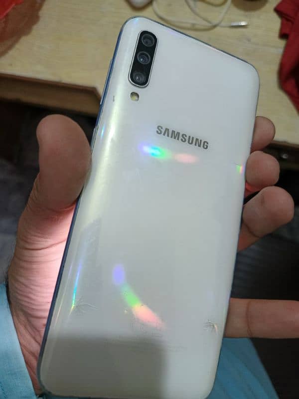 Samsung A50 3