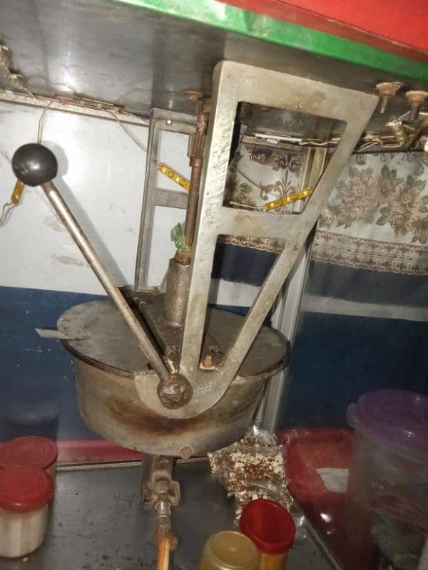 popcorn ki machine 4