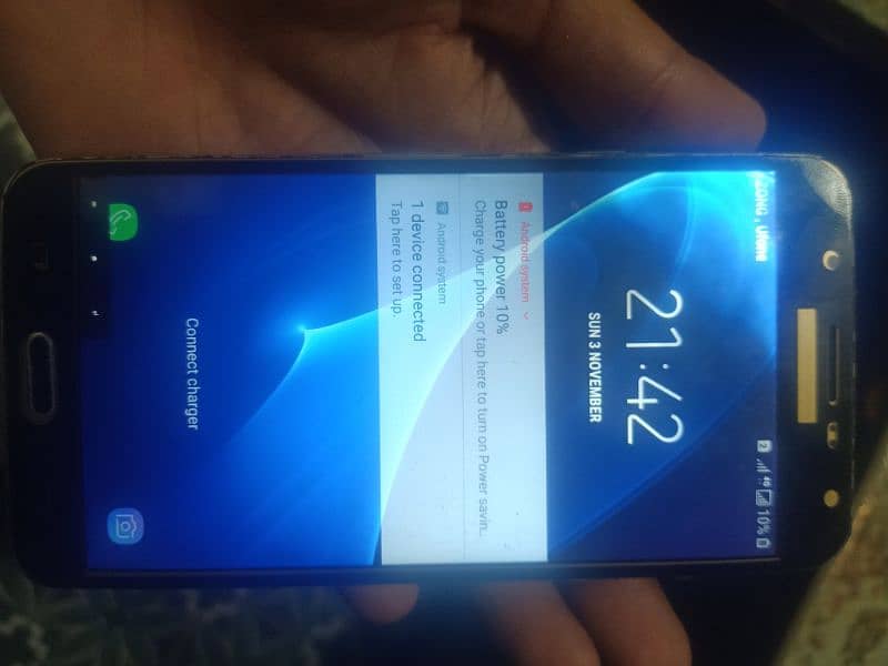 Samsung Galaxy j76 1