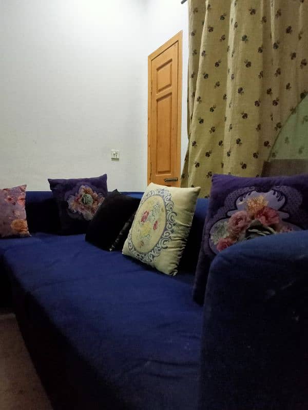 7 seater L-shaped Blue Velvet sofa 0