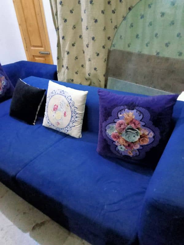 7 seater L-shaped Blue Velvet sofa 1