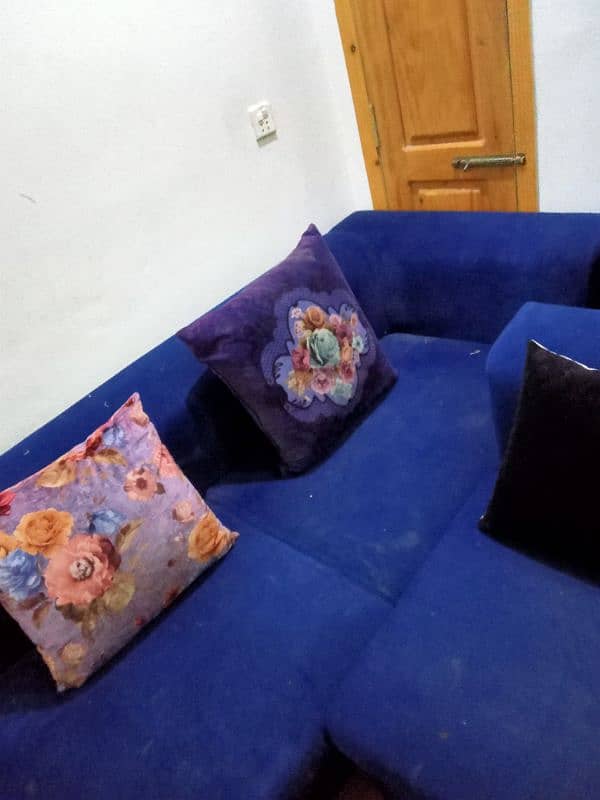 7 seater L-shaped Blue Velvet sofa 2