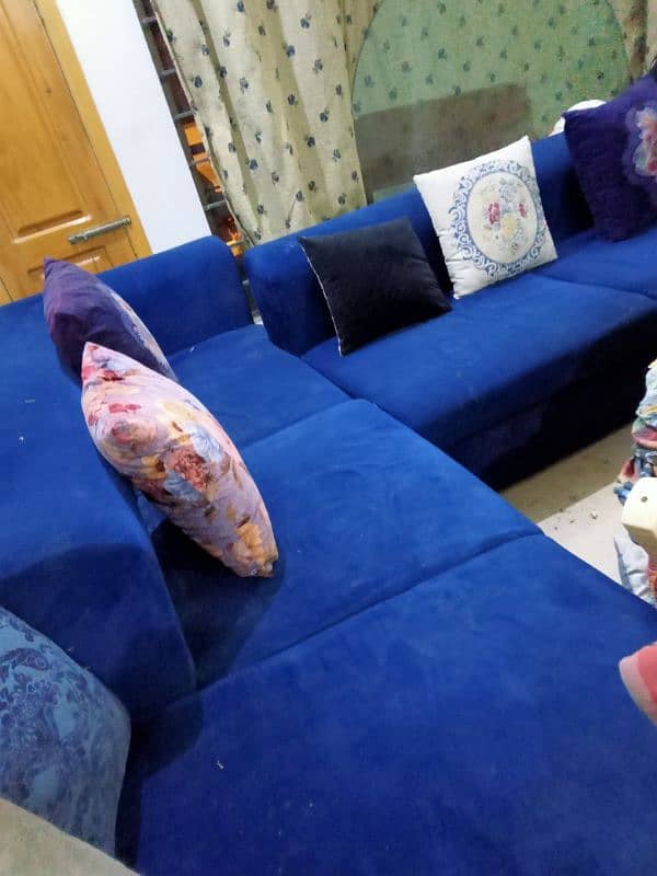 7 seater L-shaped Blue Velvet sofa 6