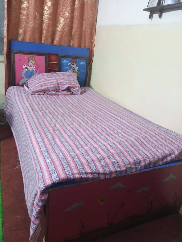 2 sets of single bed with mattress 1