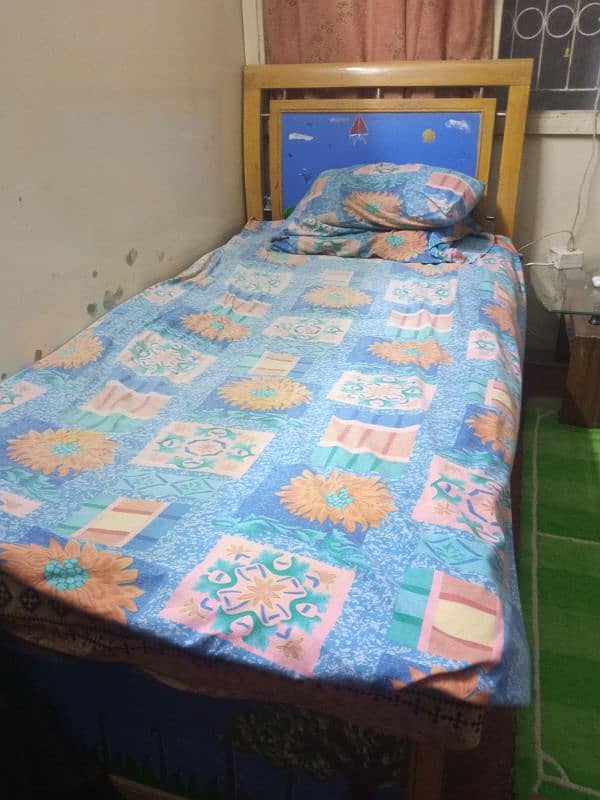 2 sets of single bed with mattress 2