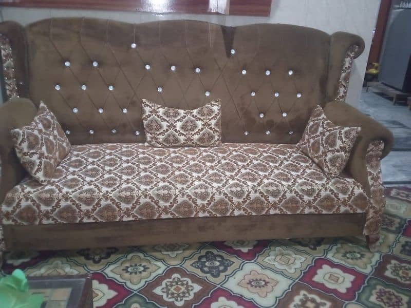 Sofa set | Furnished Looks | Neat And Clean 0