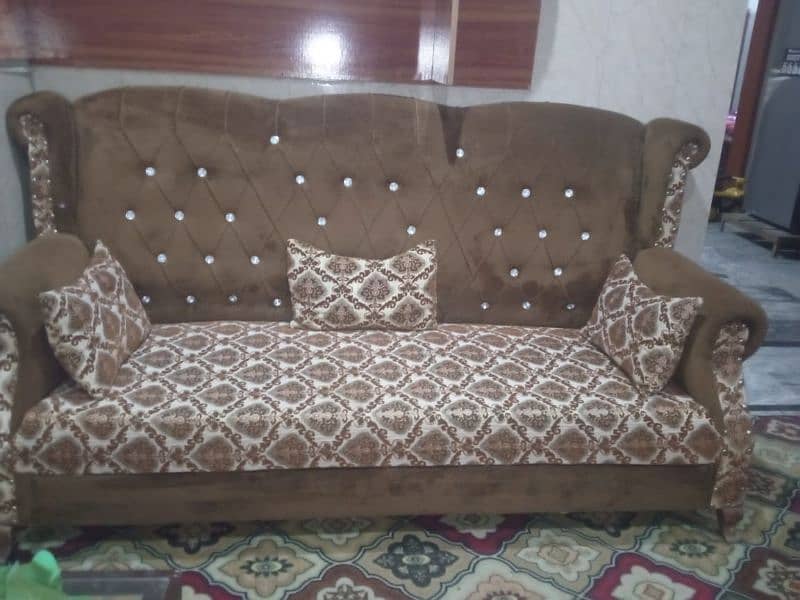 Sofa set | Furnished Looks | Neat And Clean 1