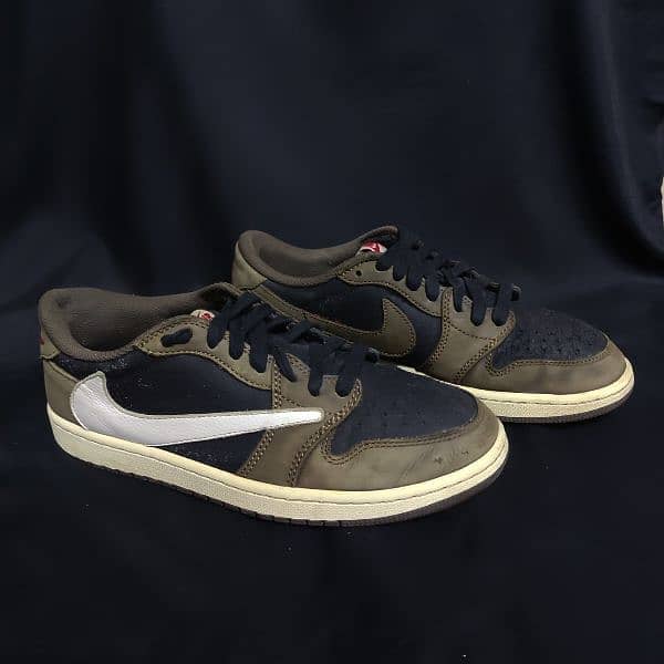 Nike Air Jordan 1 low travis Scott mocha 0