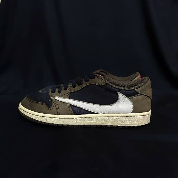 Nike Air Jordan 1 low travis Scott mocha 4