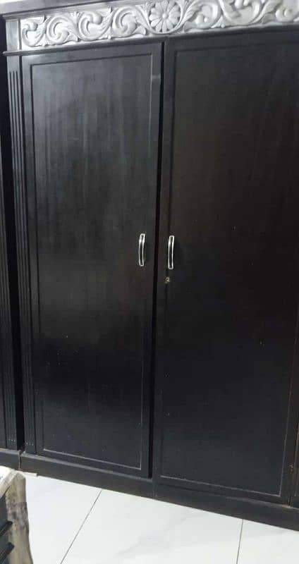 want to sale cupboard 0