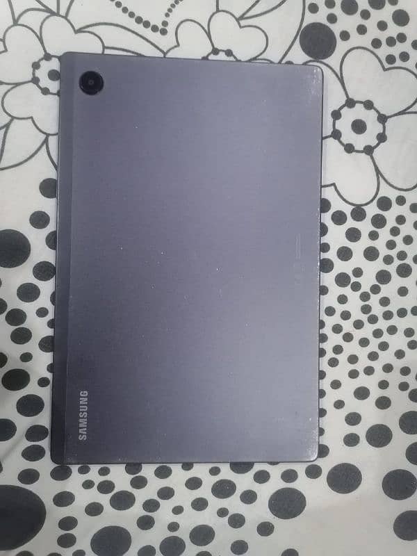 i am selling my tab samsung A8 2