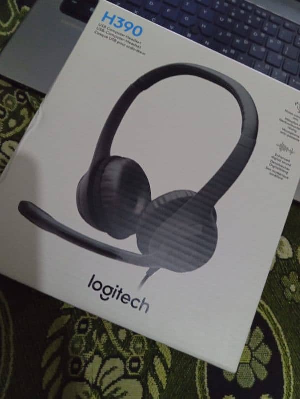 Logitech headphones H390 0