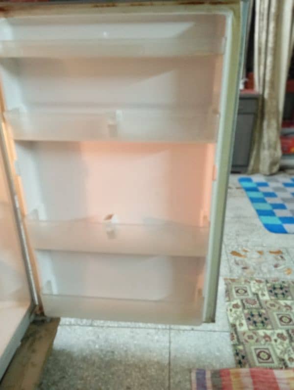 refrigerator 3