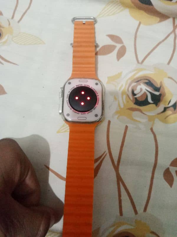 t900 smart watch in good condition 3