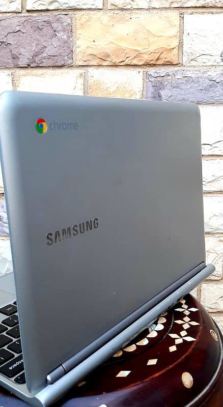 SAMSUNG 303C Chromebook laptop 2