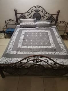 Queen bed set