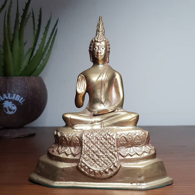 Antique brass buddha sculpture / statue 0