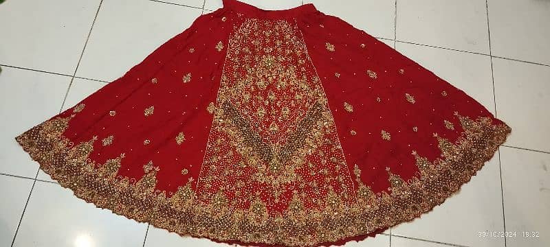 Bridal Lehnga for sale in excellent condition 2