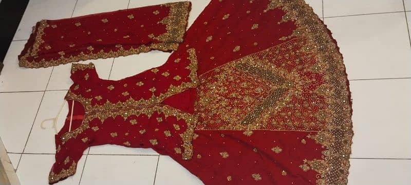 Bridal Lehnga for sale in excellent condition 3