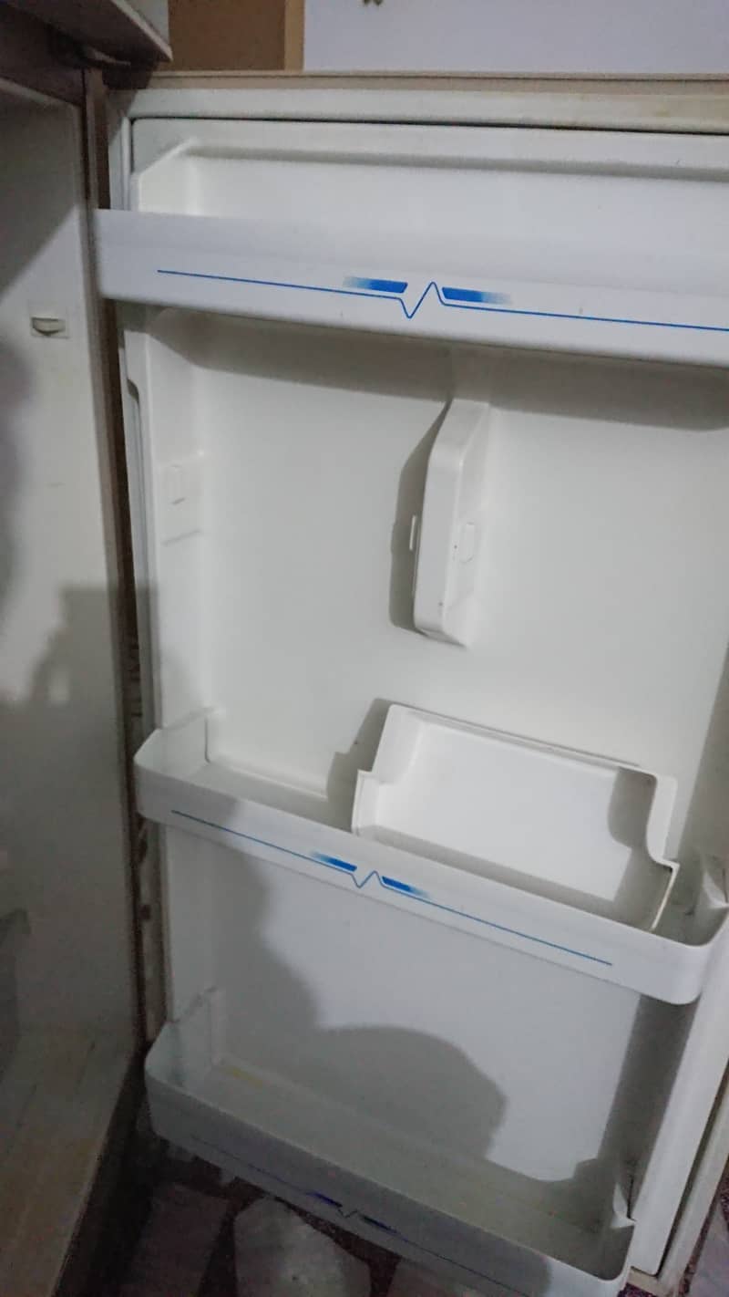 Haier refrigerator 1 Yr used WhatsApp 0323-9622886 3