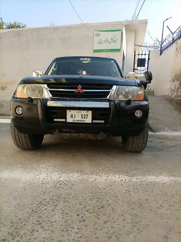 Mitsubishi Pajero 2004 0