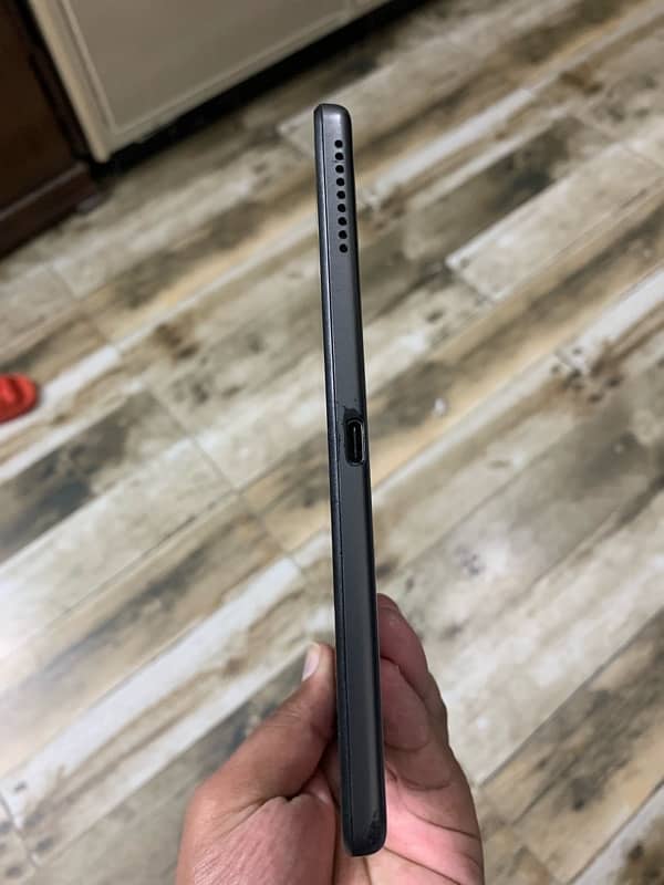 lenovo tab M10 4/64 7