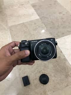 Sony Alpha Nex 6 Mirrorless Camera with 2.8mm Prime Lens