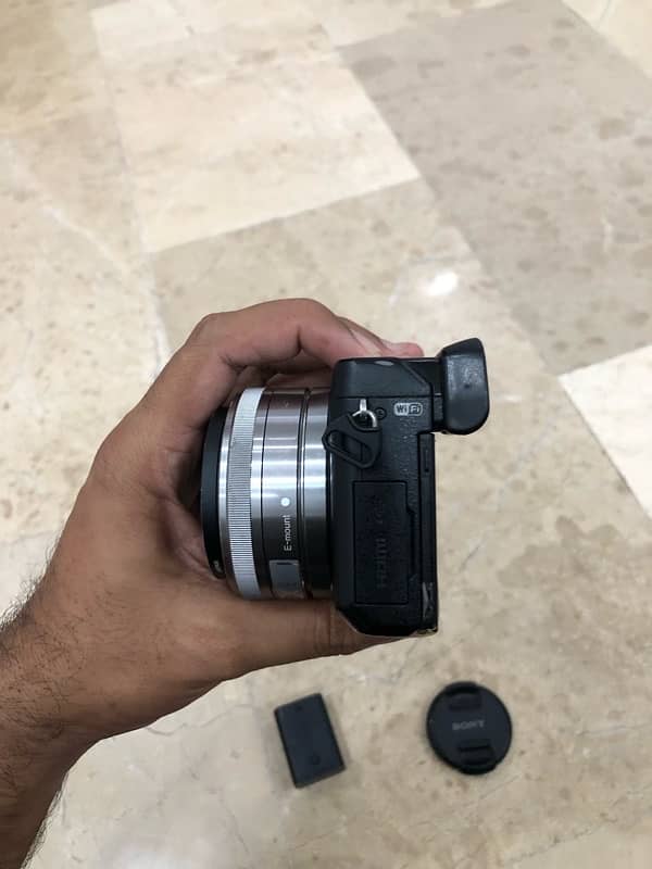 Sony Alpha Nex 6 Mirrorless Camera with 2.8mm Prime Lens 2