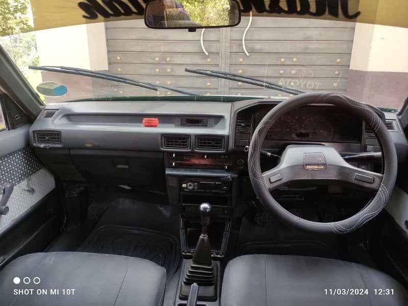 Toyota Corolla 1986 6