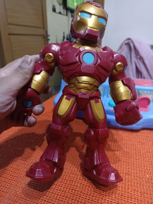 iron man and pop up toy 3