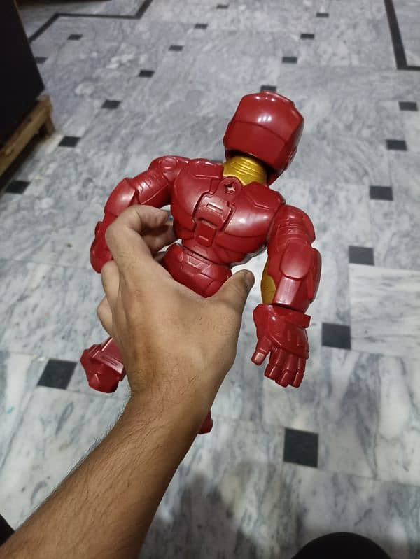 iron man and pop up toy 4