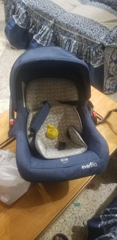 Baby Carrycot 2