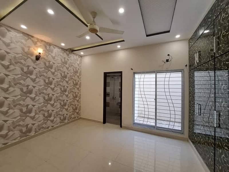 5 marla full house for rent in pchs near to dha 4