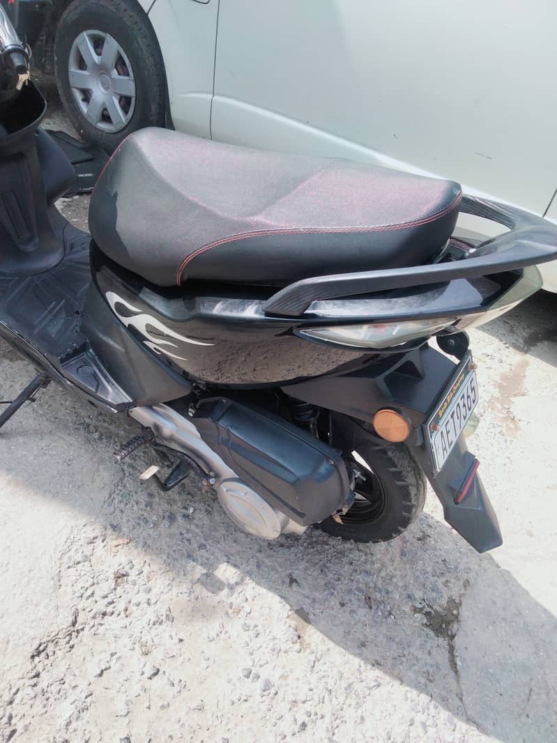 Scooty in Good Condition. All functions are working. self start. 0