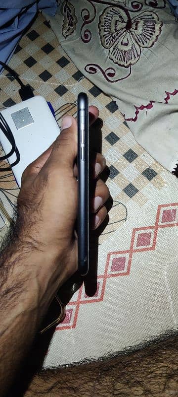 iPhone 11 non PTA 64 gb with box 4