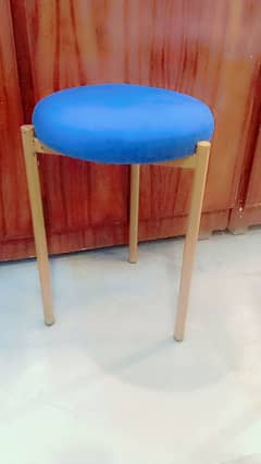 CASUAL STOOLS