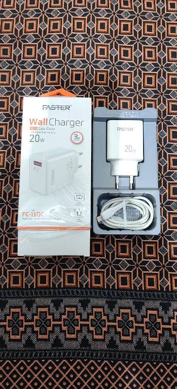 NEW CHARGER FOR YOUR IPHONE FASTER 20 WATT 0