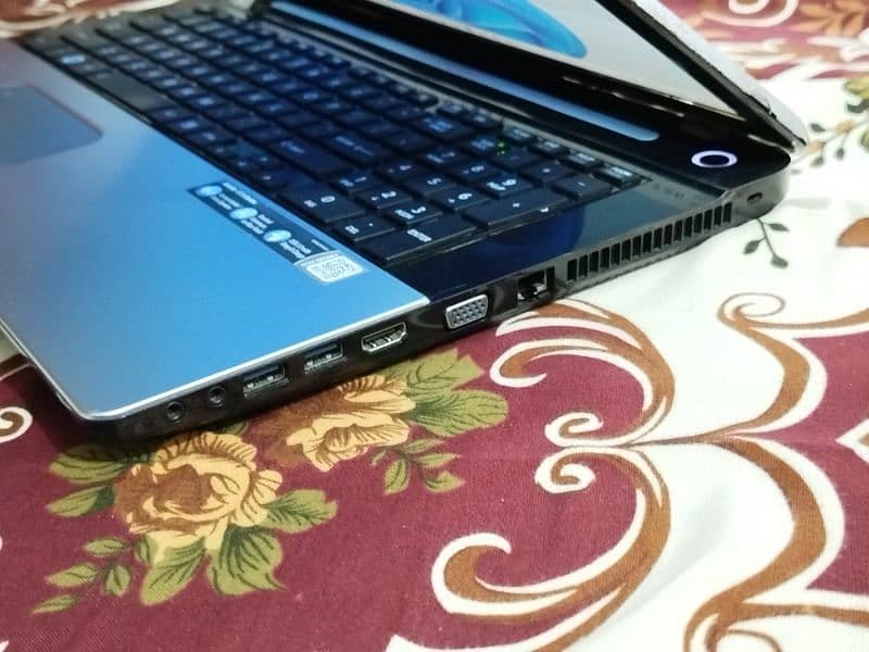 Toshiba Satellite s75-a7334.    i7\4th 2