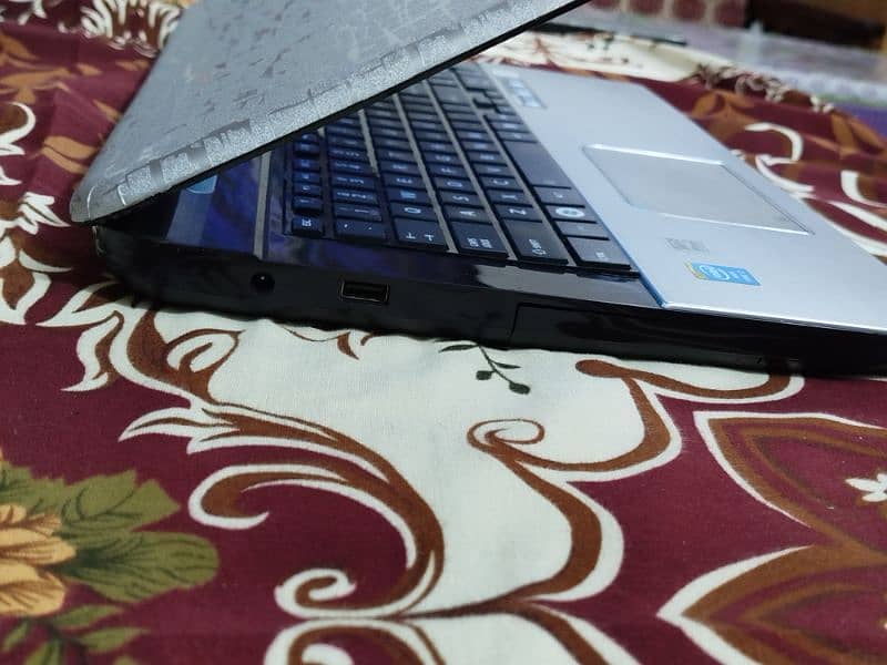 Toshiba Satellite s75-a7334.    i7\4th 3