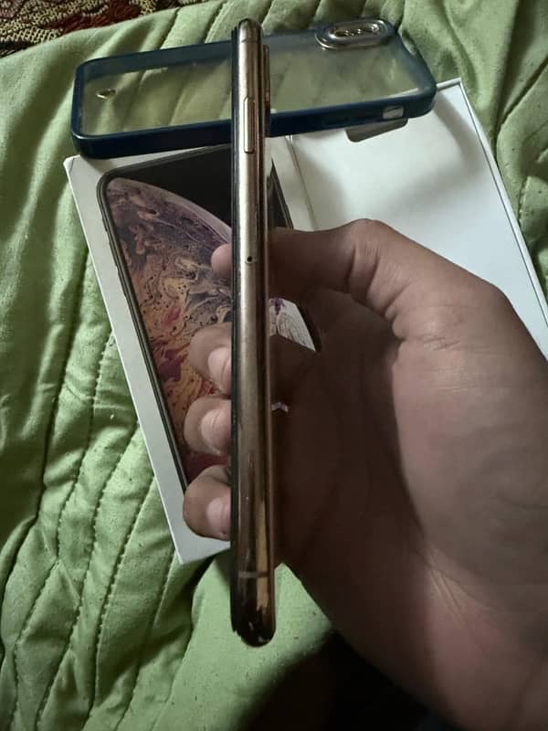 iphone xs max PTA approved (256) 6