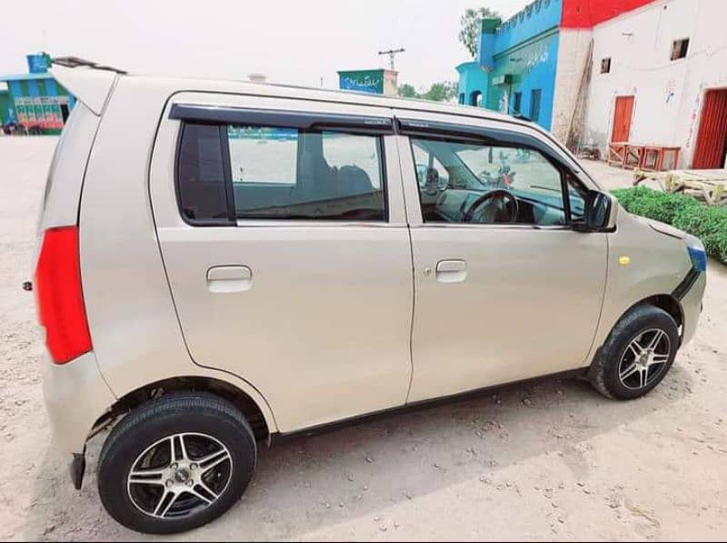 Suzuki Wagon R 2015 3