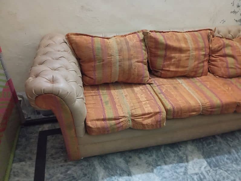 two sofa sets available 3