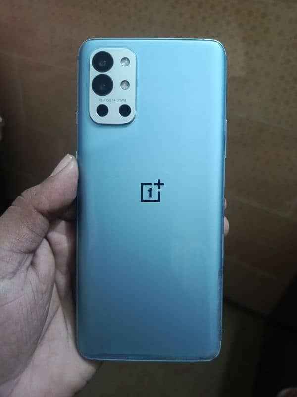 OnePlus 9R 1