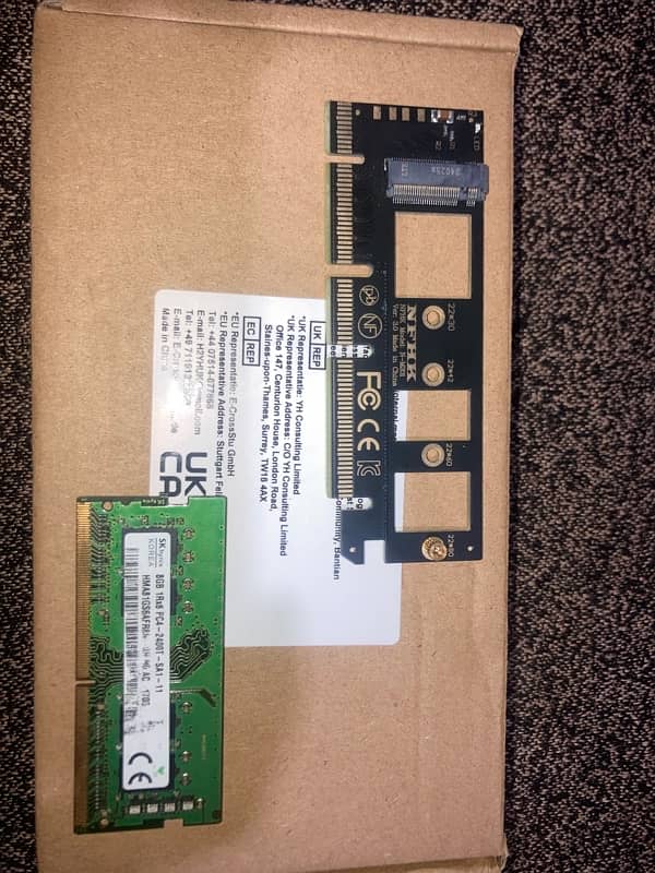 8gb ram ddr4 2400mhz and nvme to pcie adapter 1