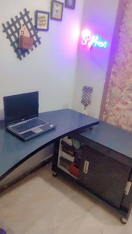 computer table with chear details kay leay contect karain 0301 2260437 2