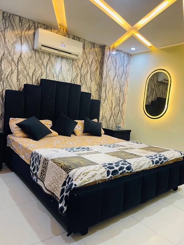 One bedroom VIP apartment for rent short time(2to3hrs) in bahria town 1